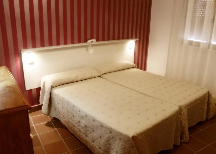 Hostal Plaza de Italia Caces